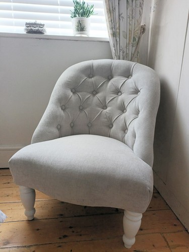 Light grey velvet - button, back
